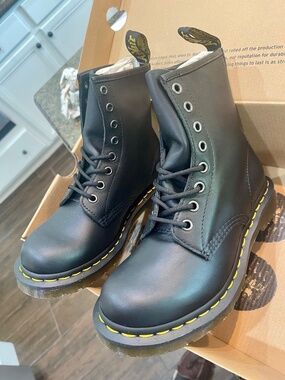 Dr Martens 1460 Nappa Black Soft Leather 8 Eye Combat Boots Womens 6 New In Box